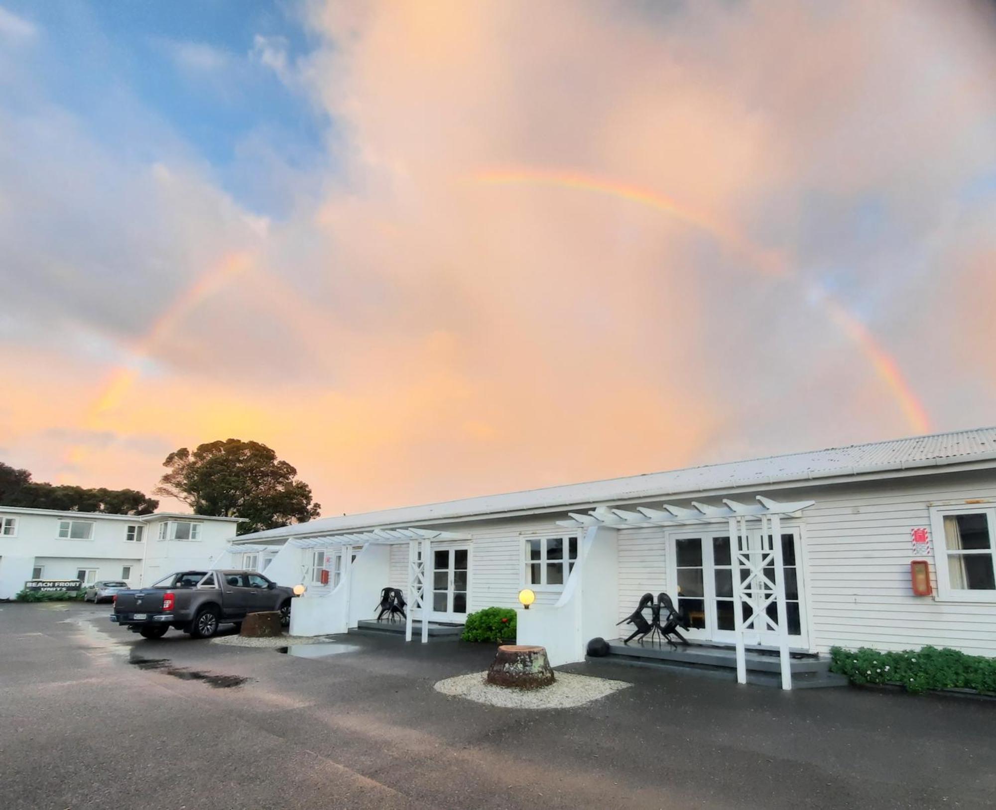 אורוואה Edgewater Motel מראה חיצוני תמונה